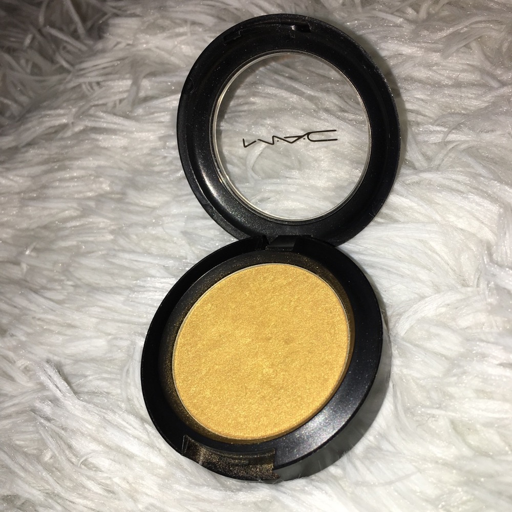 Gold Shimmer Eyeshadow MAC